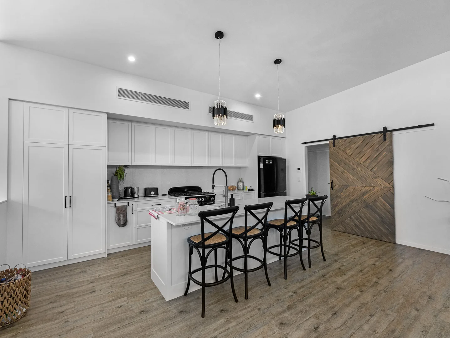 Additional image 6 of 527 Esplanade, Urangan QLD 4655