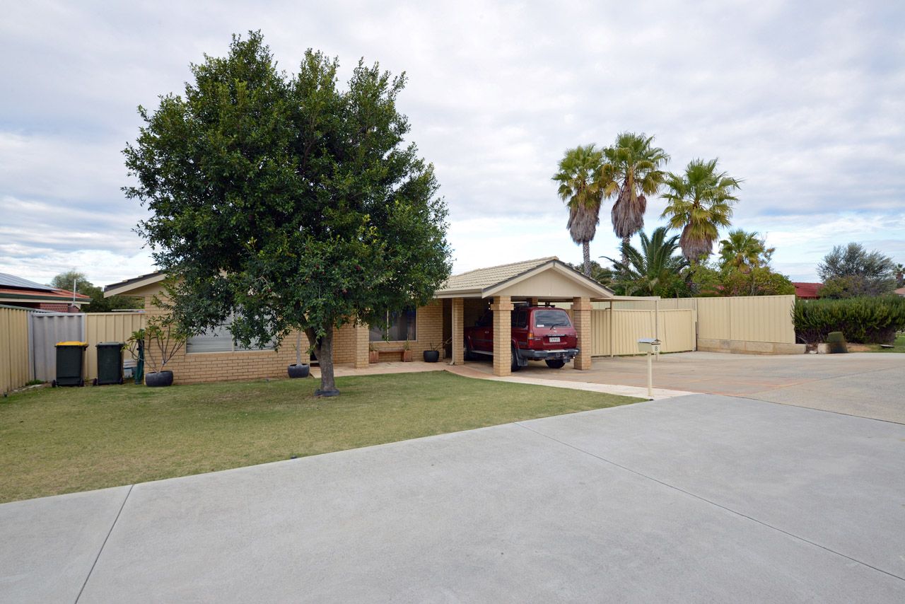 4 bedrooms House in 8 Nilsen Ridge CLARKSON WA, 6030