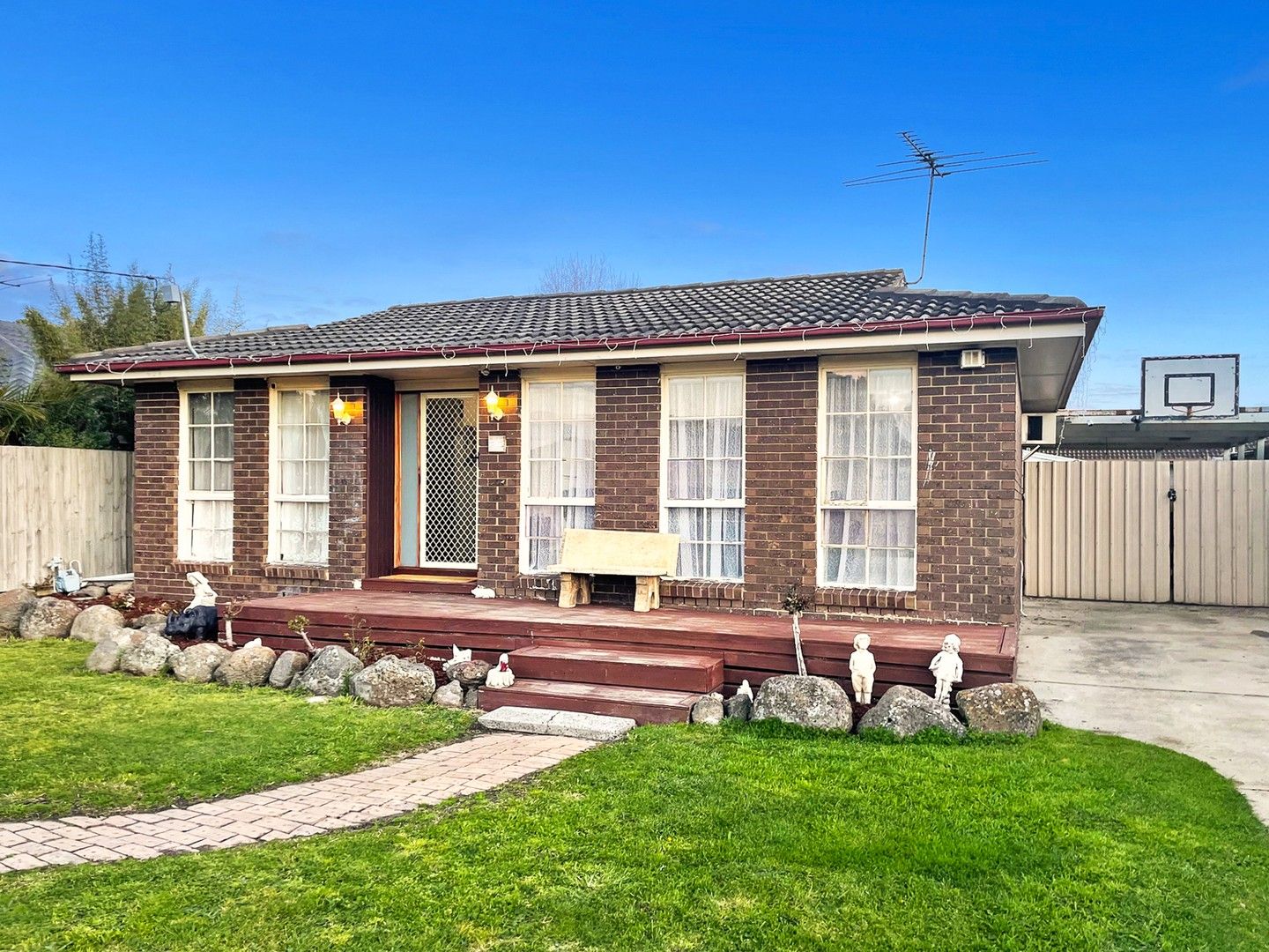 4 bedrooms House in 16 Roma Avenue CRANBOURNE VIC, 3977