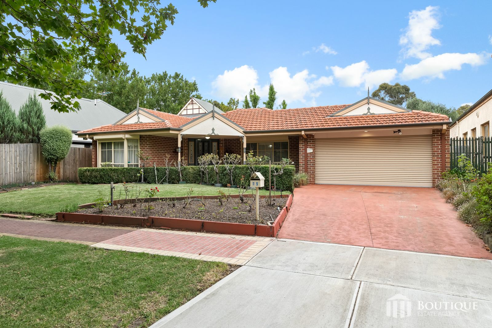 15 Grant Close, Berwick VIC 3806, Image 0