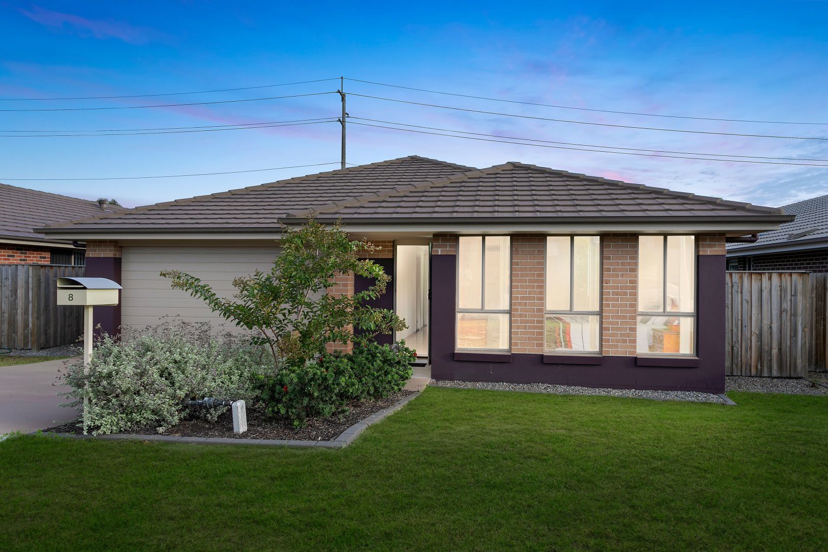 8 Oakmont Place, Woongarrah Property History & Address Research Domain