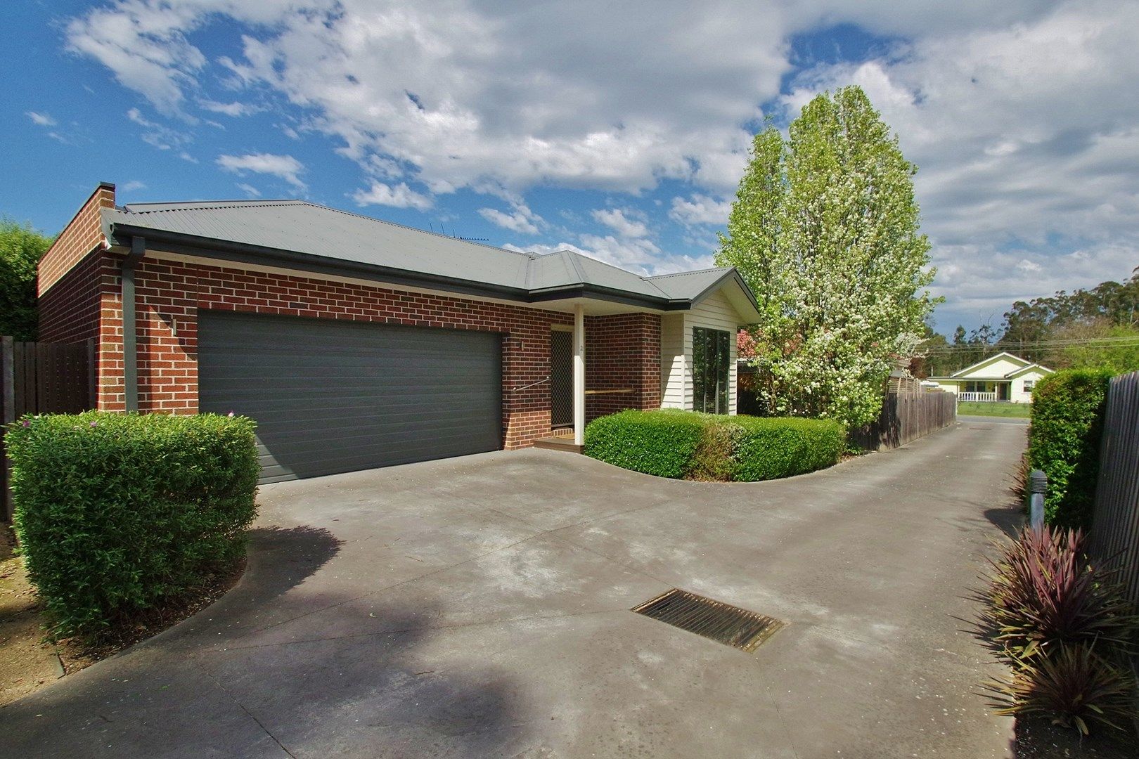 2/13A Elamo Road, Healesville VIC 3777, Image 0