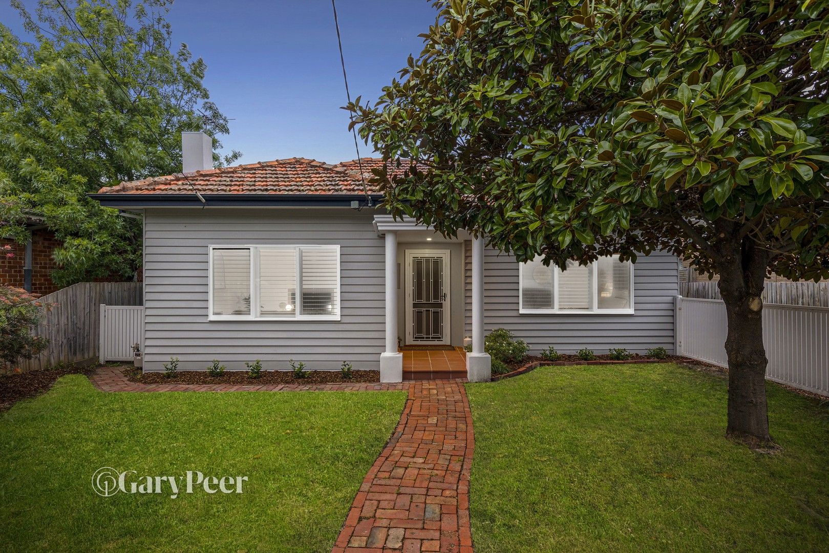 1/4 Eleebana Avenue, Hughesdale VIC 3166, Image 0