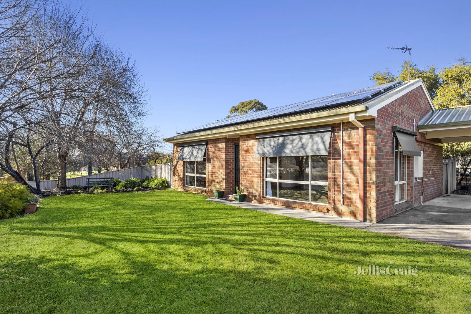 1/37 Maldon Road, Mckenzie Hill VIC 3451