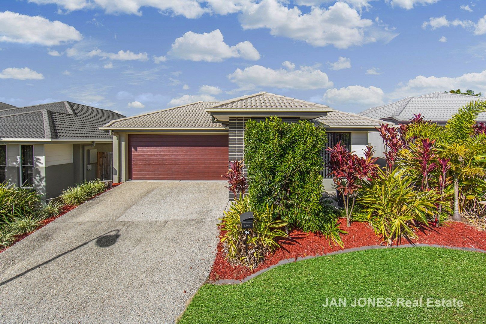 22 Wolfe St, North Lakes QLD 4509, Image 2