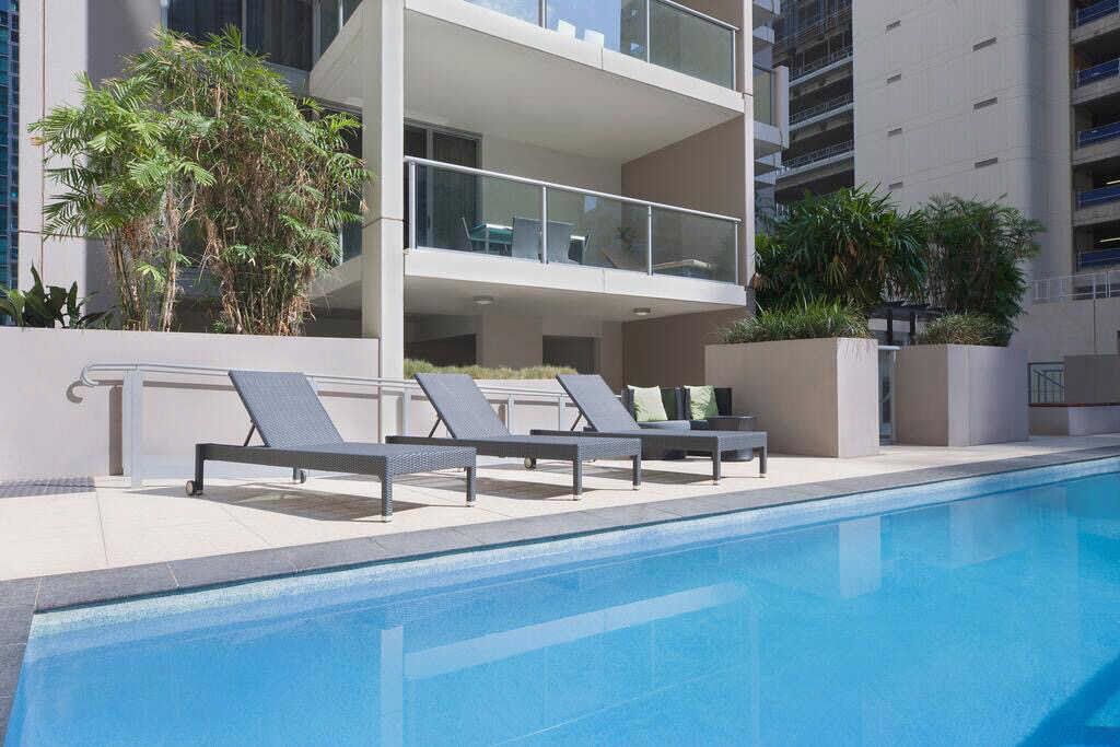 1705 127 Charlotte Street Brisbane City Qld 4000 Apartment For Rent 525 Domain