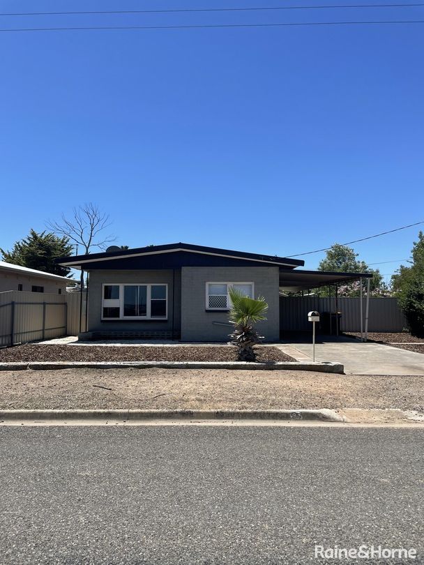 34 Melville Terrace, Murray Bridge SA 5253 House For Rent 400 Domain