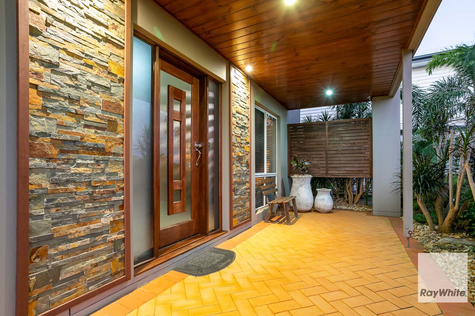 8 Haslingden Drive, Redland Bay QLD 4165 House For Rent 950 Domain