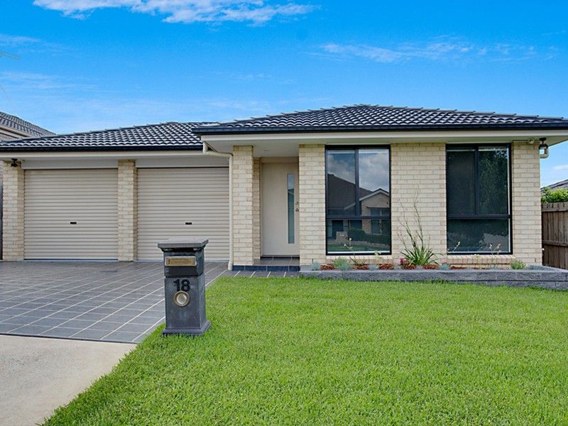 4 bedrooms House in 18 Montazah Street SPRING FARM NSW, 2570