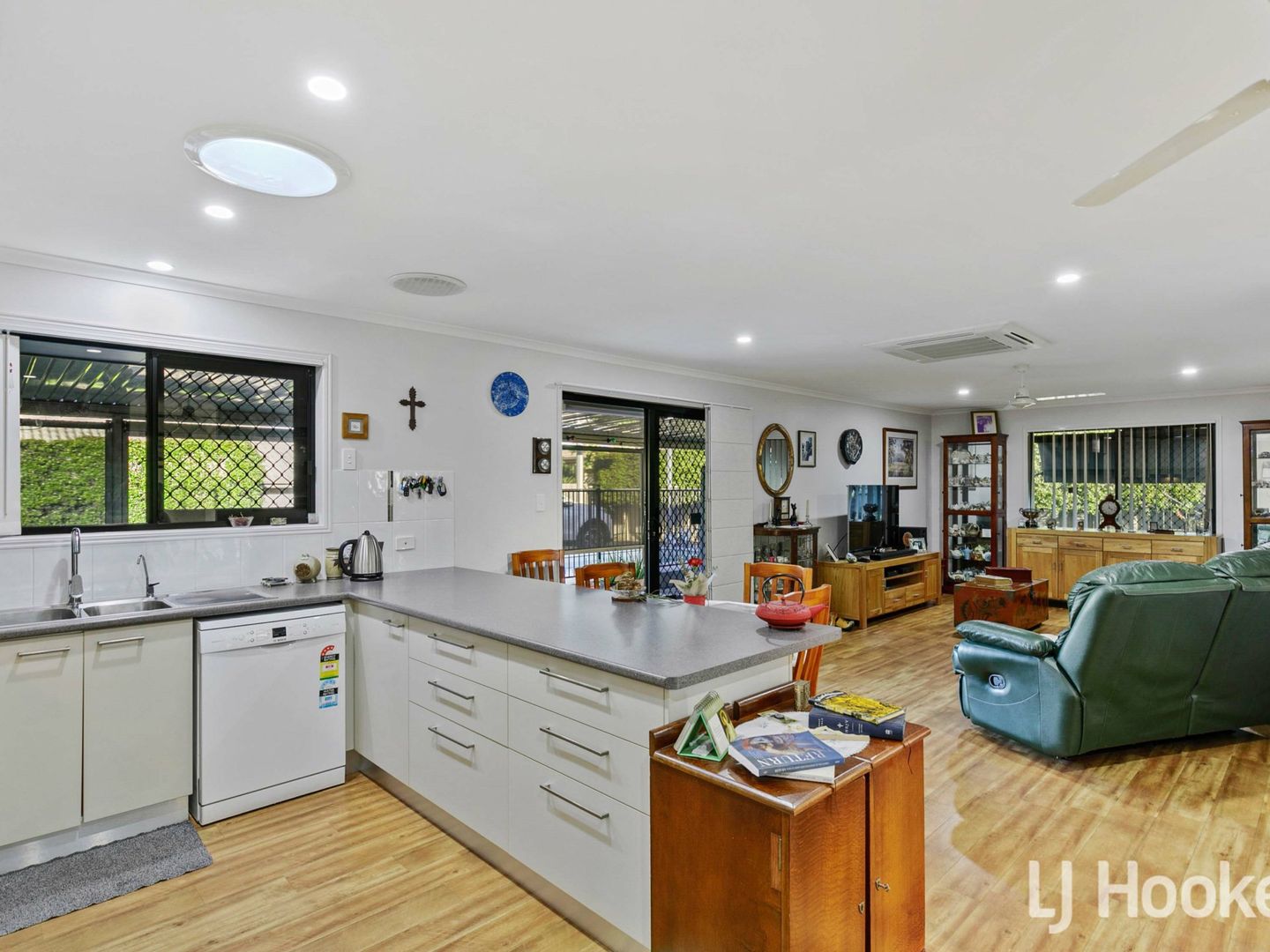 14 Bass Court, Urraween QLD 4655, Image 2