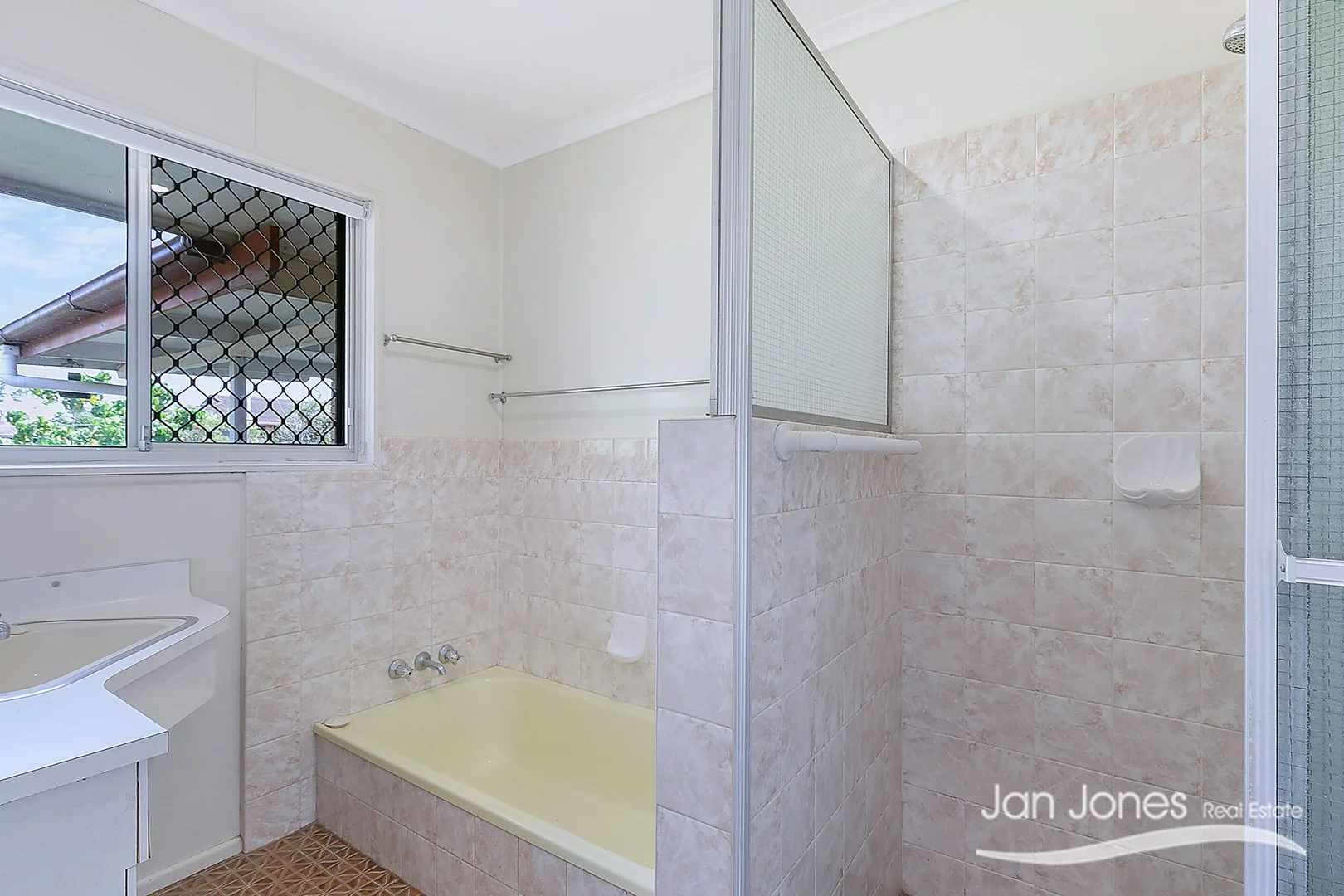 Additional image 13 of 8 Deborah Street, Clontarf QLD 4019