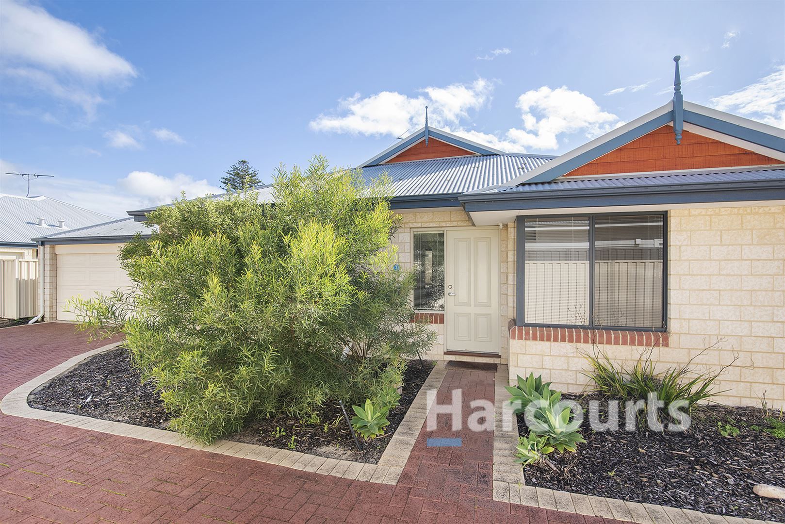 2/11 King Street, West Busselto Property History & Address Research