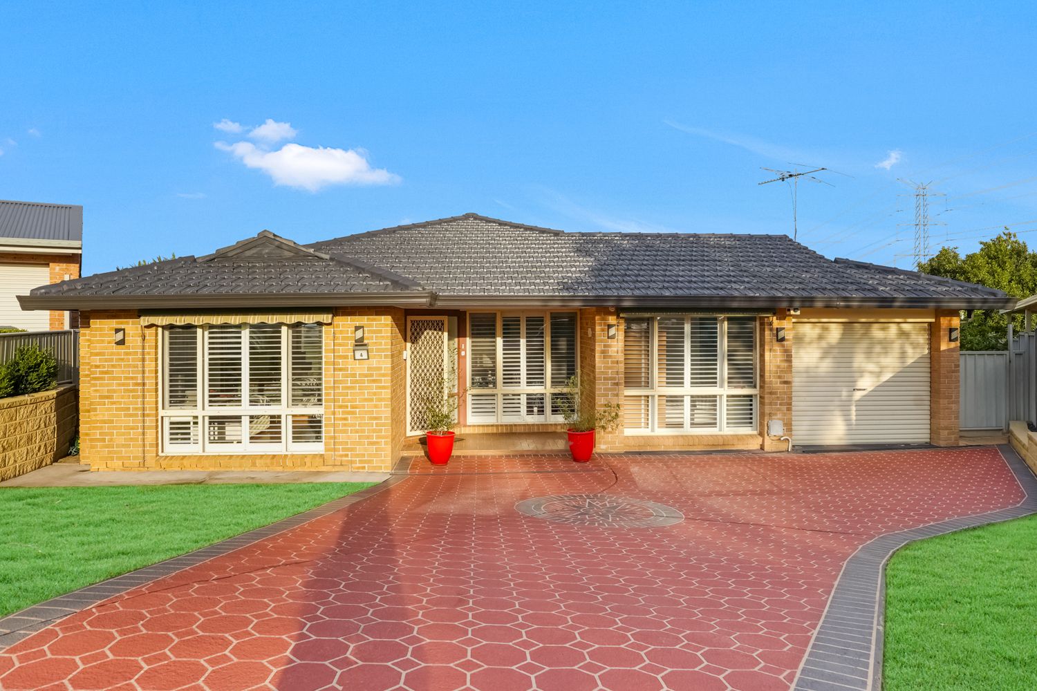 6 bedrooms House in 4 Crucis Place ERSKINE PARK NSW, 2759