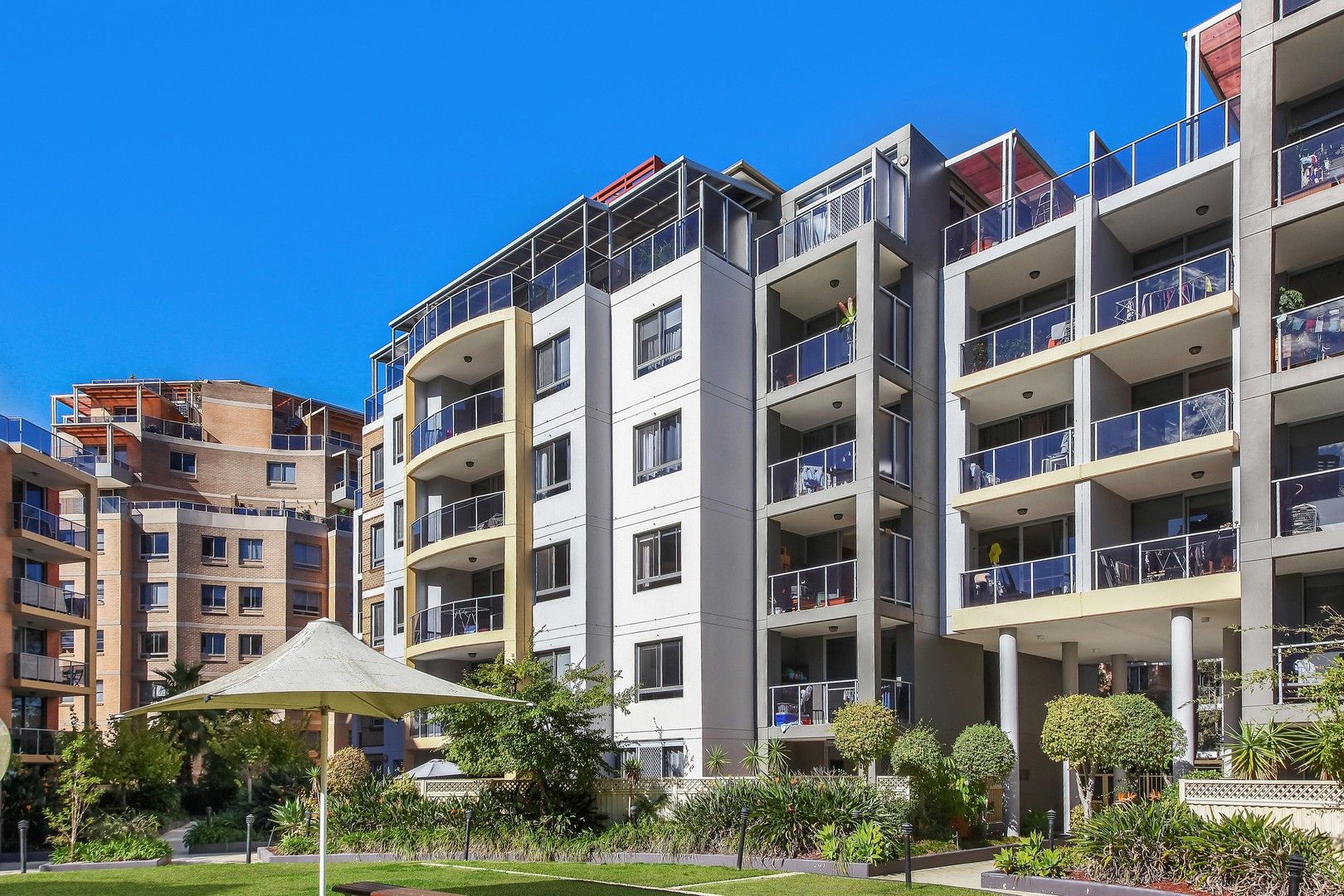 2 bedrooms Apartment / Unit / Flat in 103/86 Bonar Street WOLLI CREEK NSW, 2205