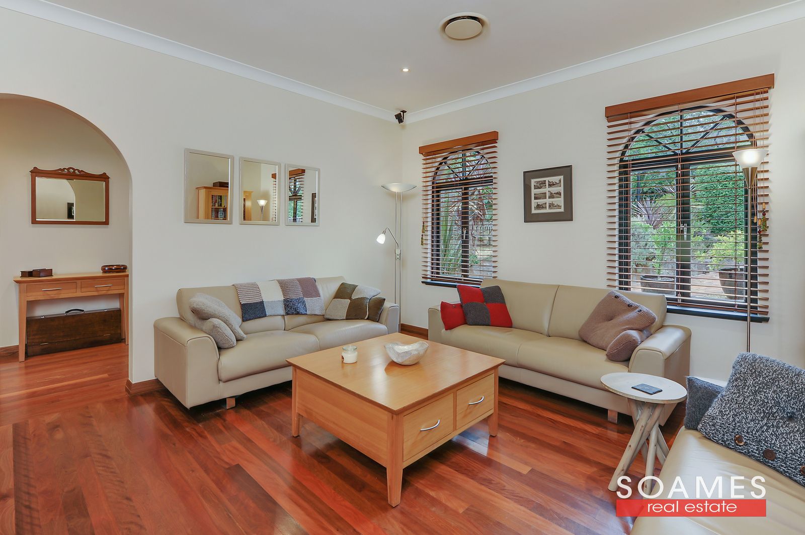 10 Rosemead Road, Hornsby NSW 2077, Image 2