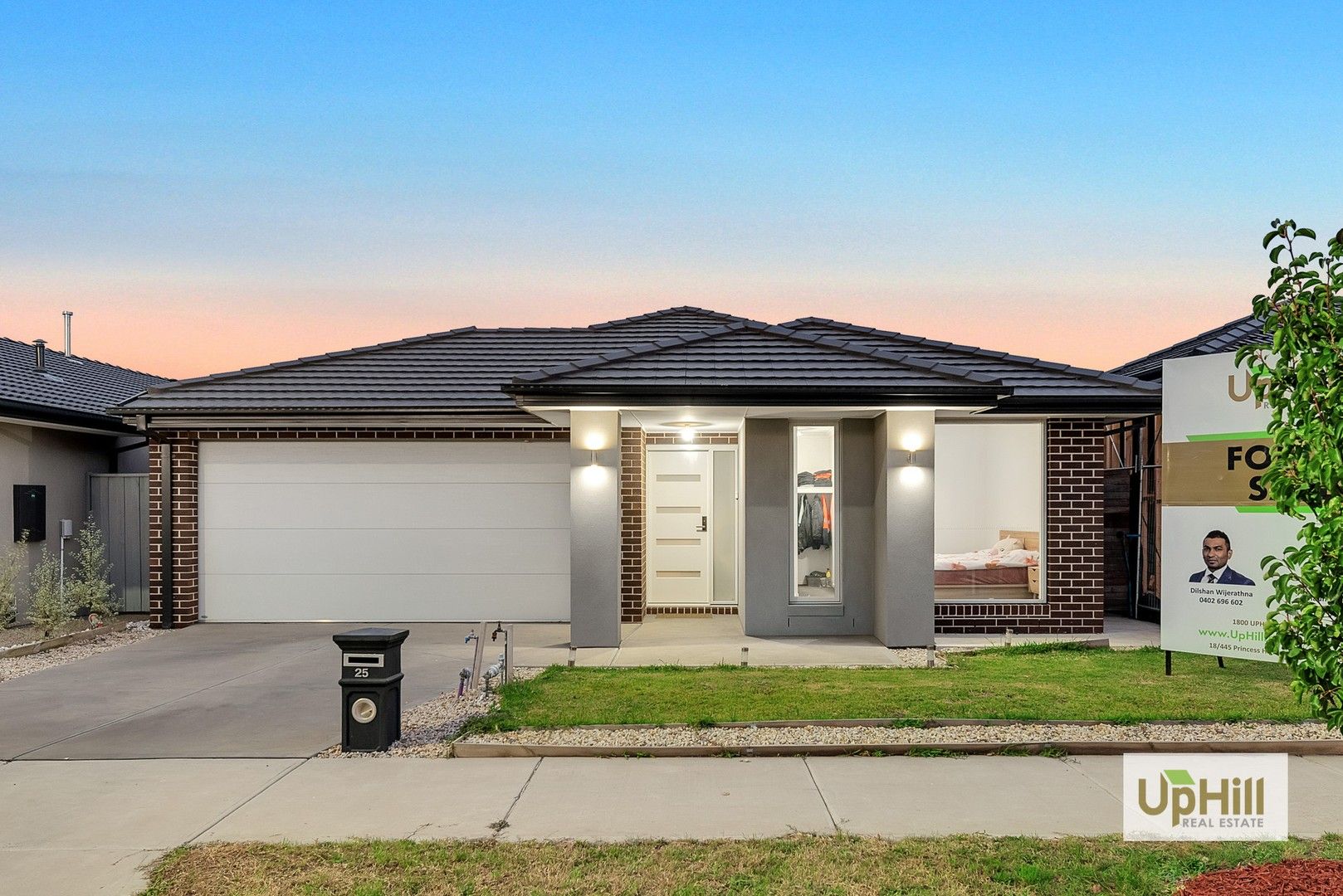 4 bedrooms House in 25 Scenery Drive CLYDE NORTH VIC, 3978