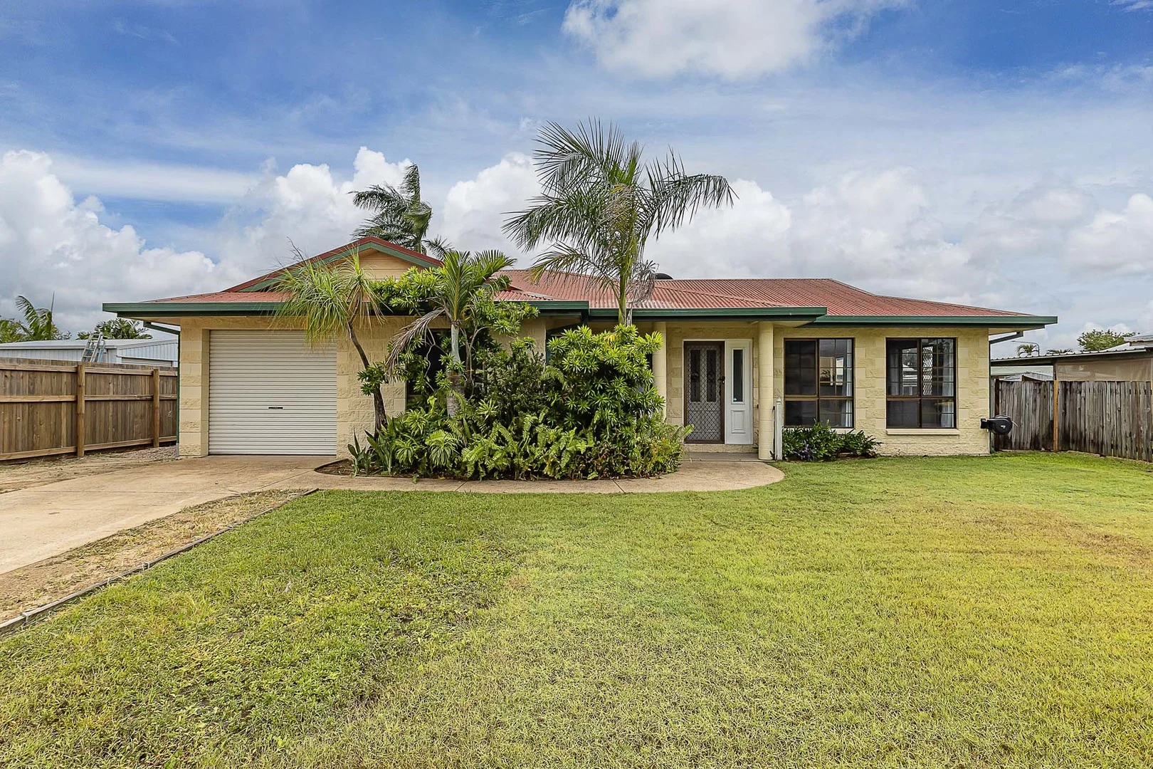 29 Doncaster Way, Mount Louisa QLD 4814