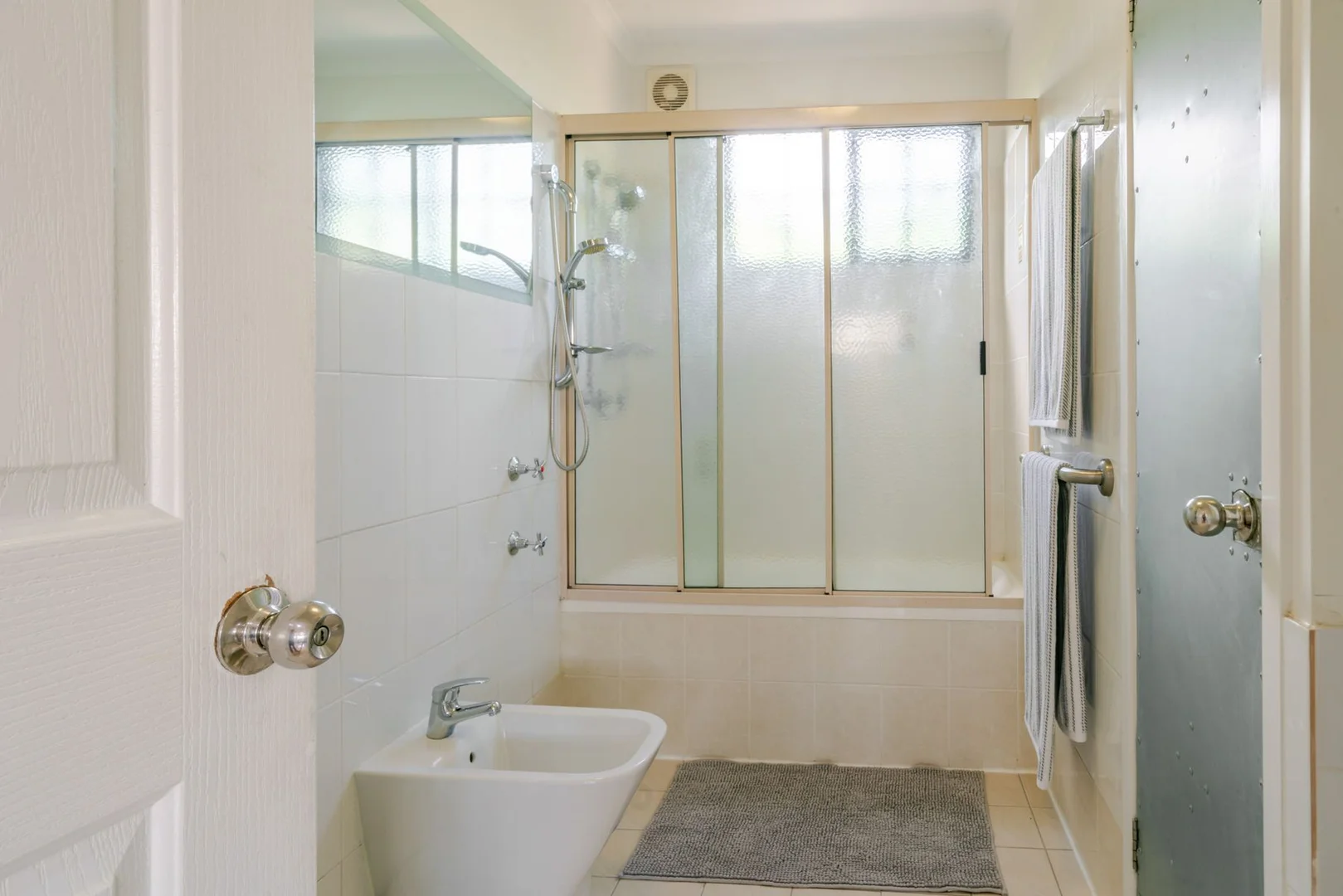 Additional image 10 of 28 Earl, Westcourt QLD 4870