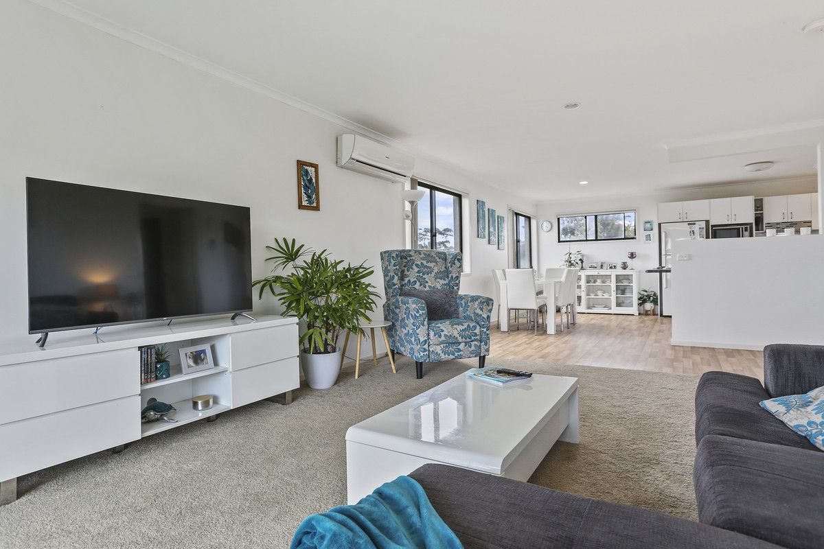 2/8 Krista Lee Court, Tura Beach NSW 2548, Image 2