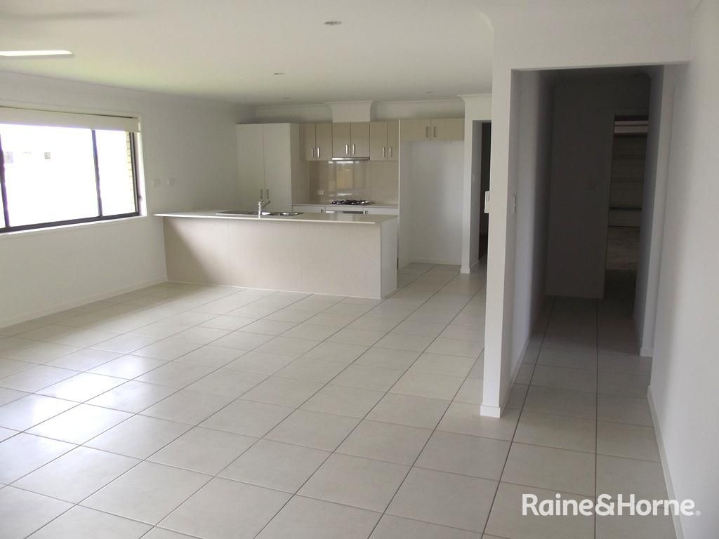 12 Isobel Avenue, Mirani QLD 4754, Image 2