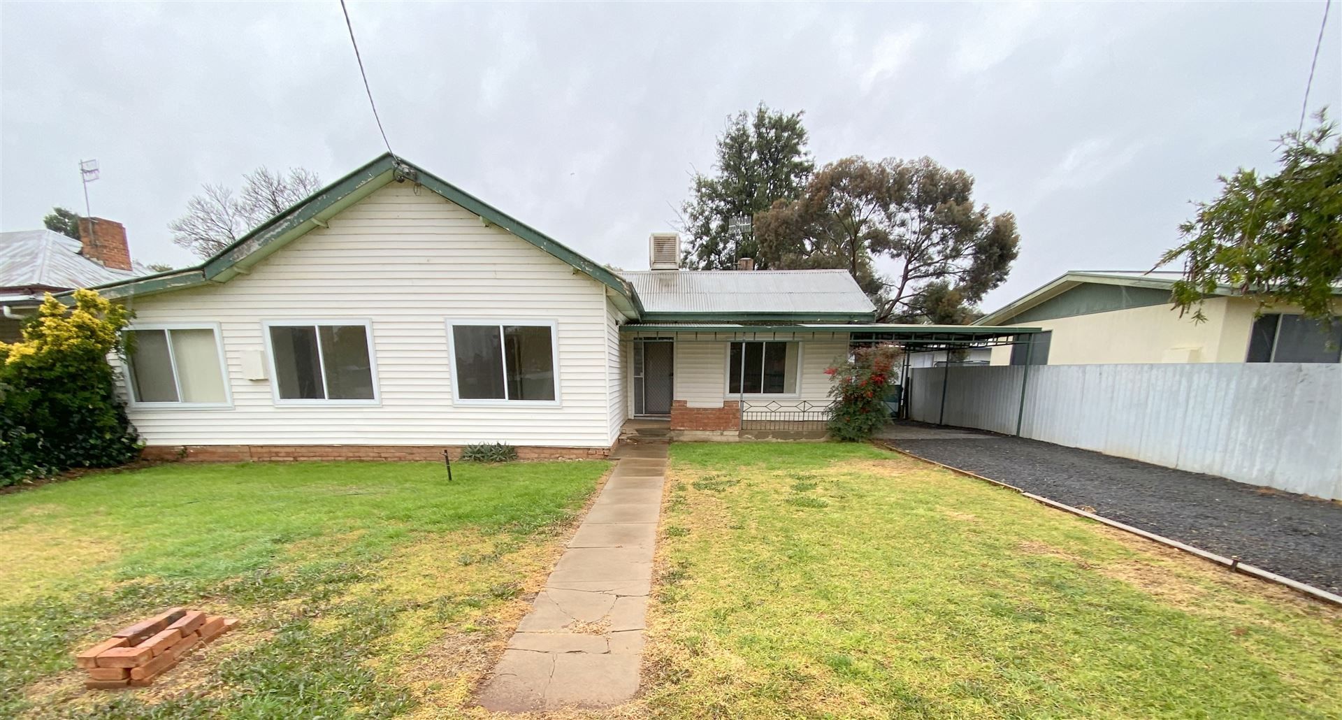3 bedrooms House in 3 Florence Street HILLSTON NSW, 2675