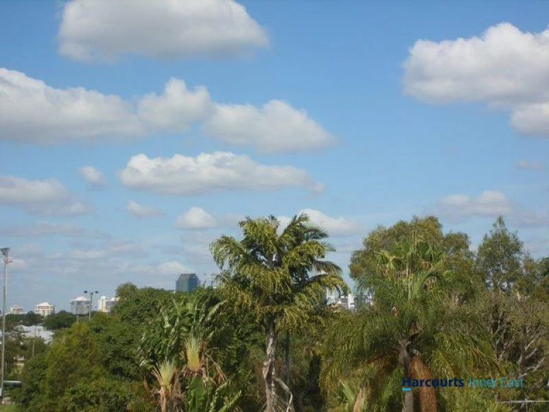 Additional image 10 of 2/157 Riding Road, Balmoral QLD 4171