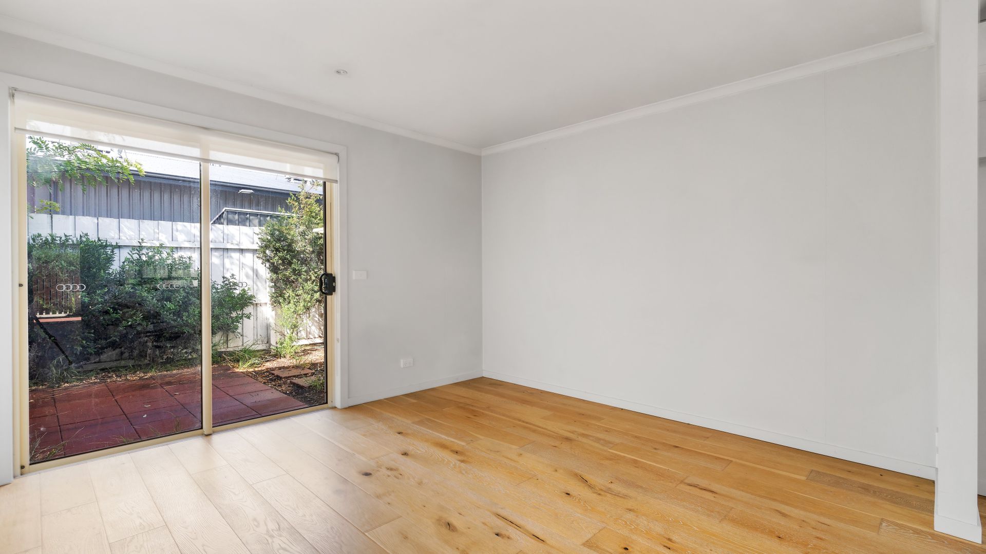 17/180 Cox Road, Lovely Banks VIC 3213, Image 2