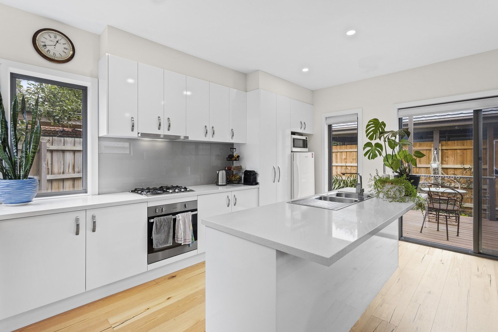 3 bedrooms Townhouse in 1/21 Ronald Road CROYDON VIC, 3136