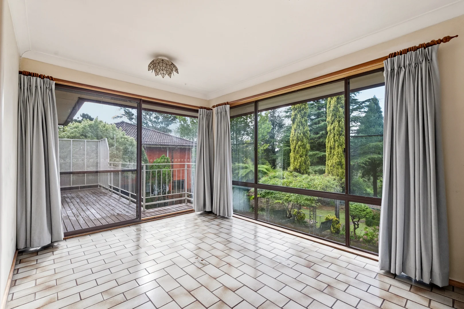 Additional image 5 of 12 Ficus Street, Katoomba NSW 2780