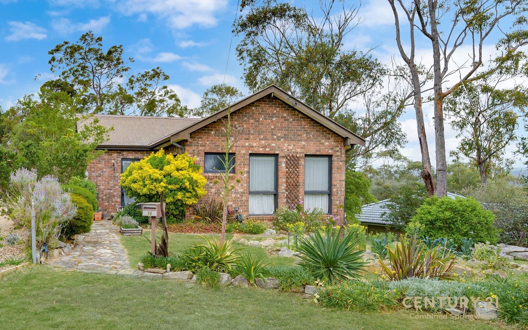 98 St Georges Crescent, Faulconbridge NSW 2776, Image 0