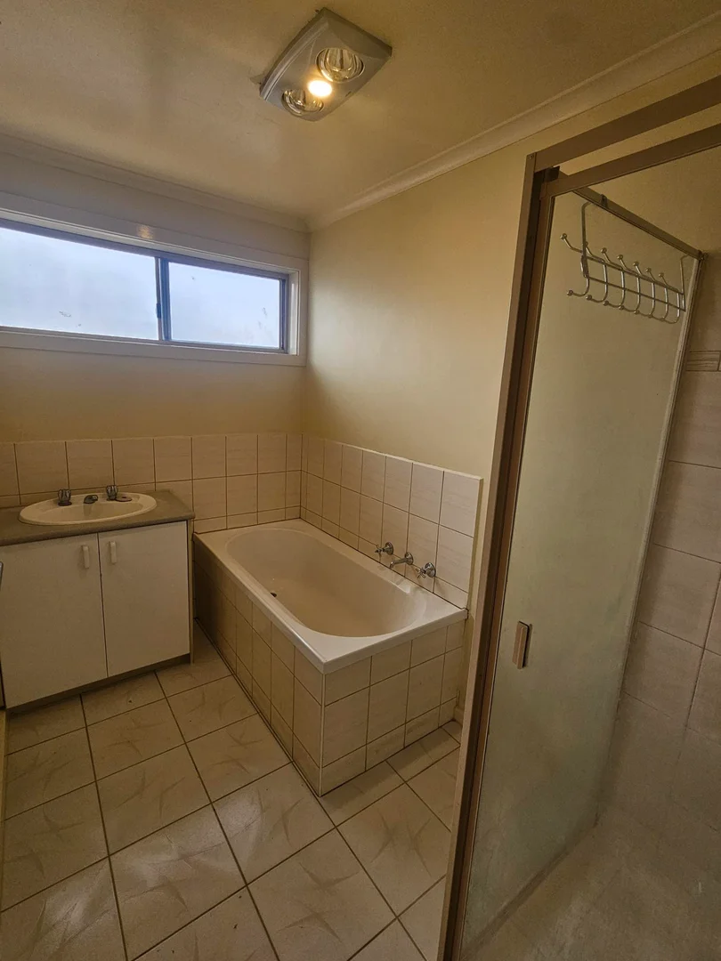 Additional image 9 of 28 Linden Close, Meadow Heights VIC 3048