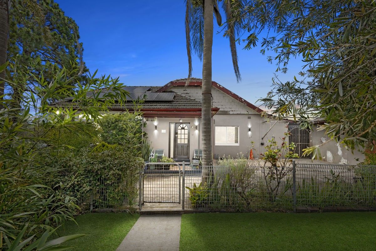 4 bedrooms House in 136 Railway Terrace MERRYLANDS NSW, 2160