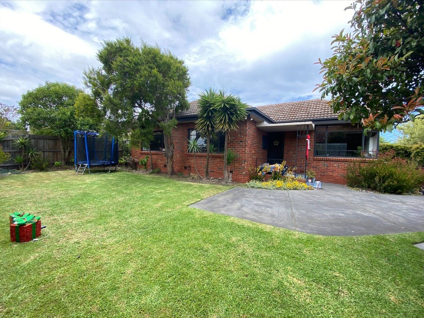 3 bedrooms Apartment / Unit / Flat in 1/2 Riddle Street BENTLEIGH VIC, 3204