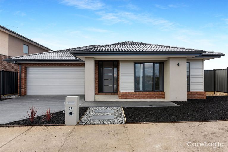 4 bedrooms House in 28 Holbrook Crescent KALKALLO VIC, 3064