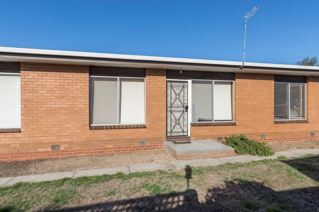 1-3/5 Ivanhoe Street, Wendouree VIC 3355, Image 1