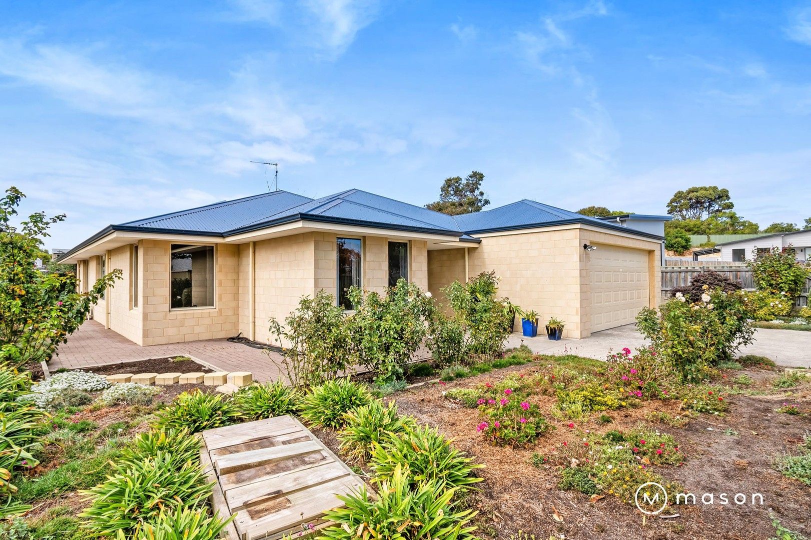 1 Magpie Cove, Little Grove WA 6330, Image 0