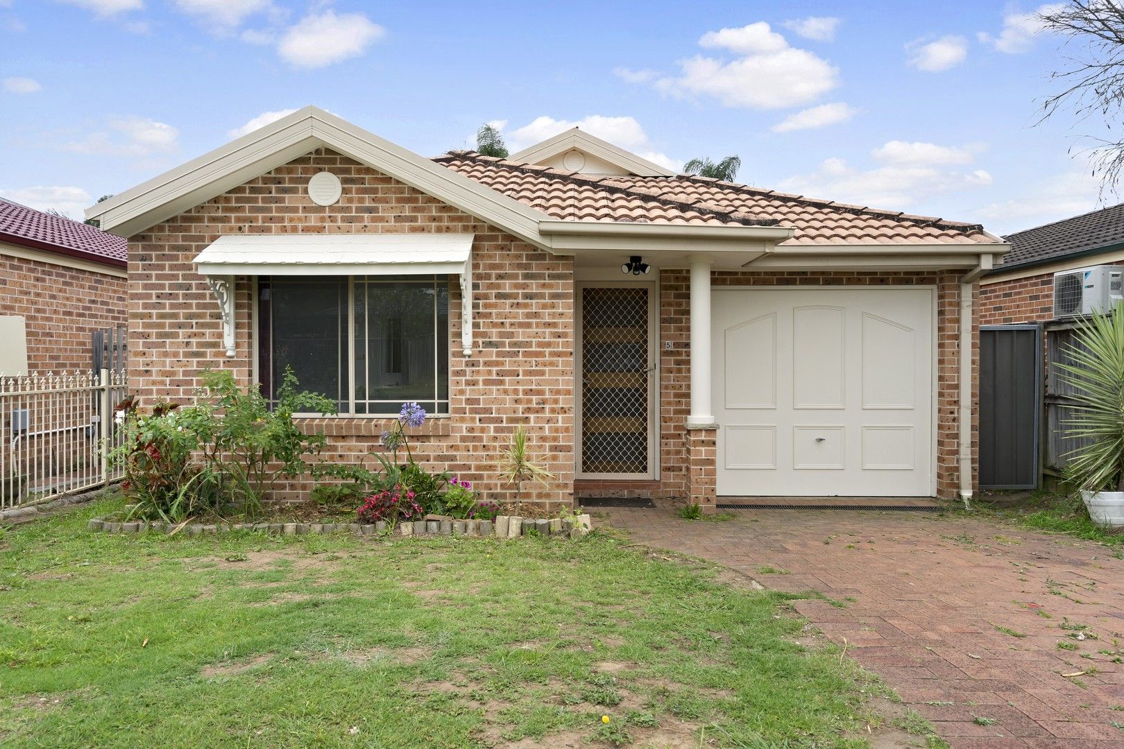 4 bedrooms House in 5 Allenby Street DOONSIDE NSW, 2767