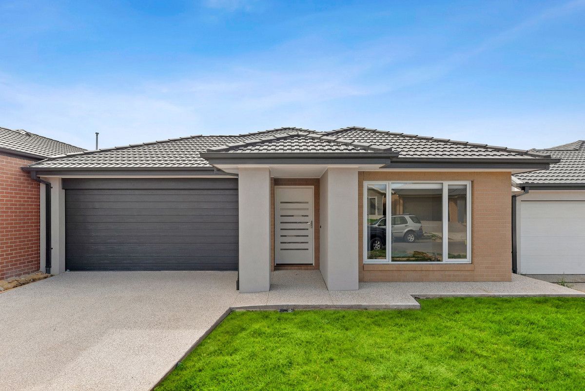 4 bedrooms House in 24 Valrose Road CHARLEMONT VIC, 3217