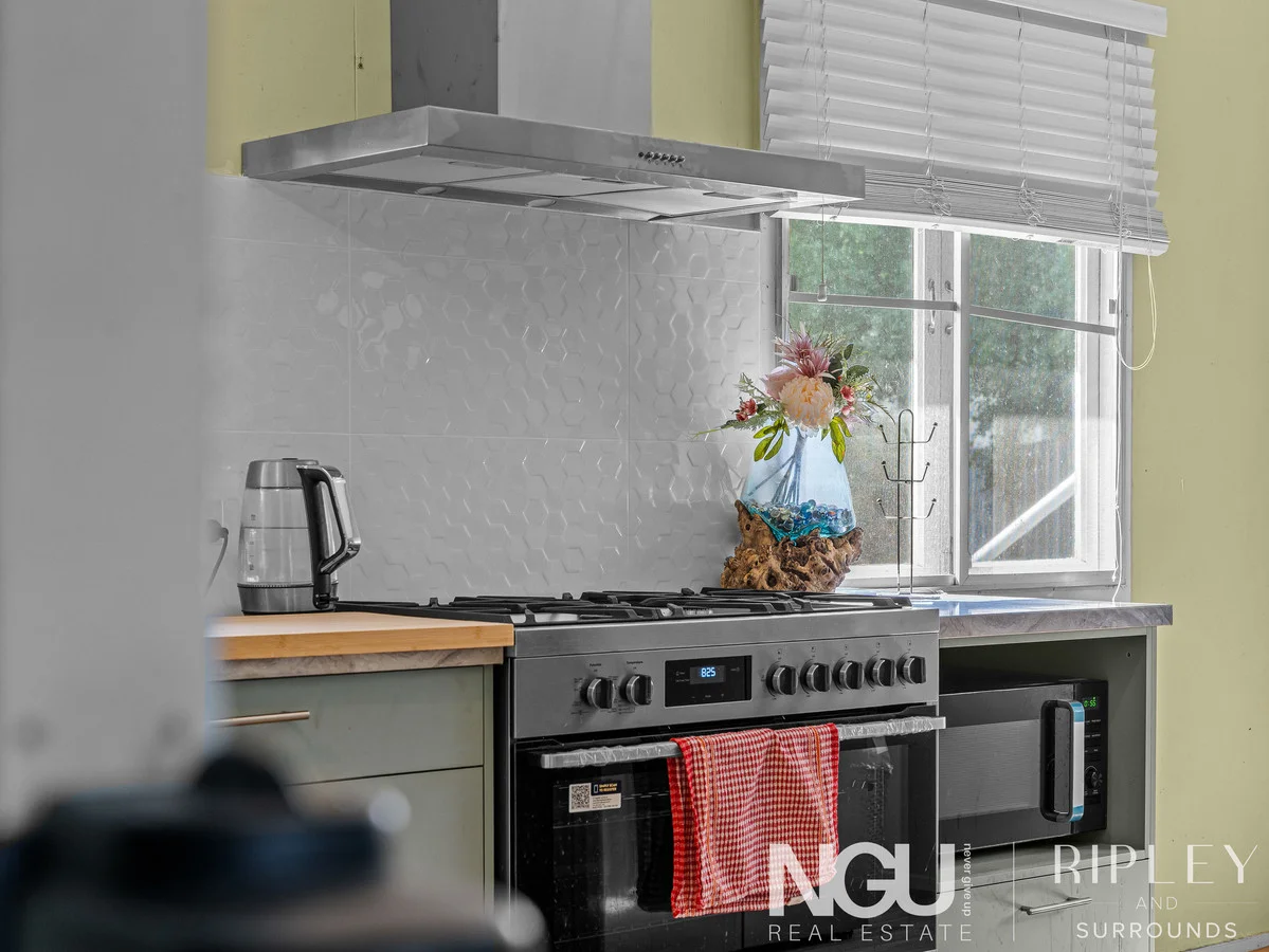 Additional image 5 of 27 Kynance Street, Leichhardt QLD 4305