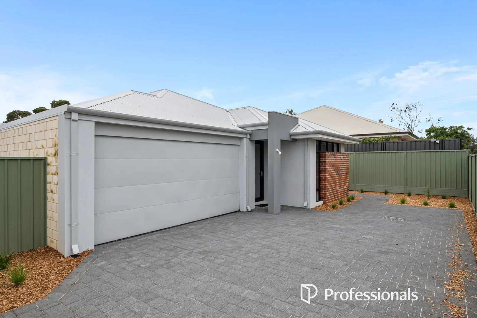 32A Sussex Road, Forrestfield WA 6058