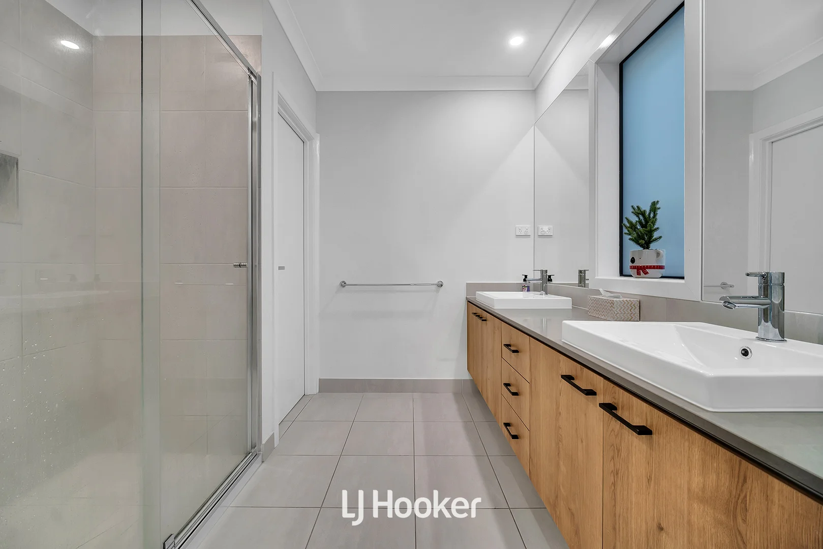 Additional image 16 of 43 Somme Crescent, Berwick VIC 3806