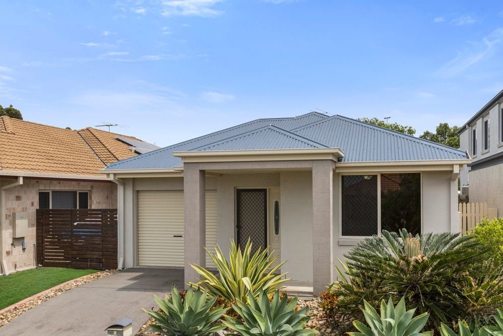 3 bedrooms House in 10 Satinash Court NORTH LAKES QLD, 4509