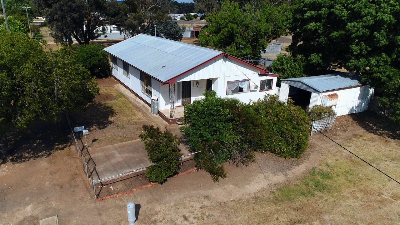 28 Tweeddale Street, Dunolly VIC 3472, Image 0