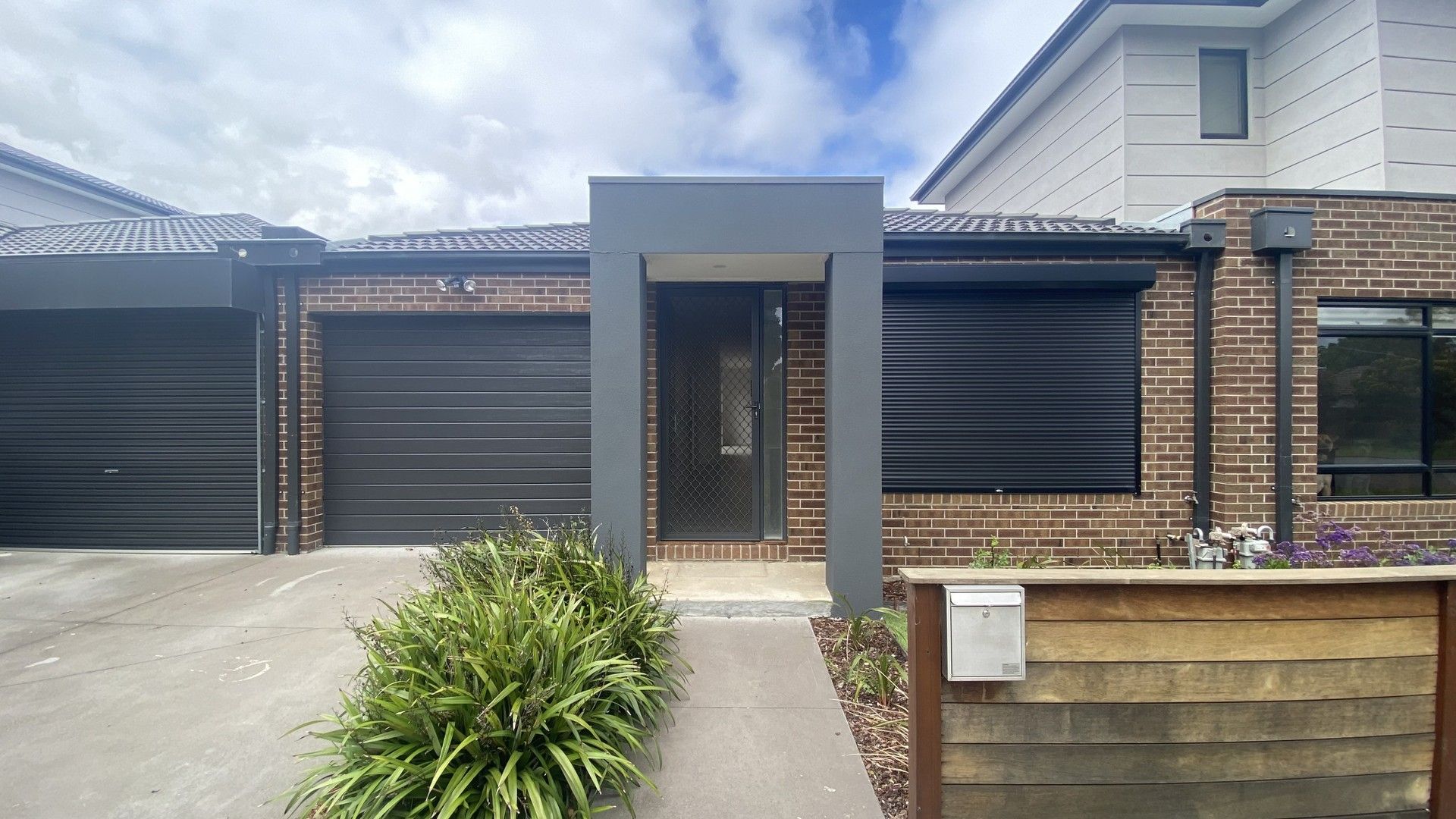 2 bedrooms Apartment / Unit / Flat in 1C Gellibrand Crescent RESERVOIR VIC, 3073