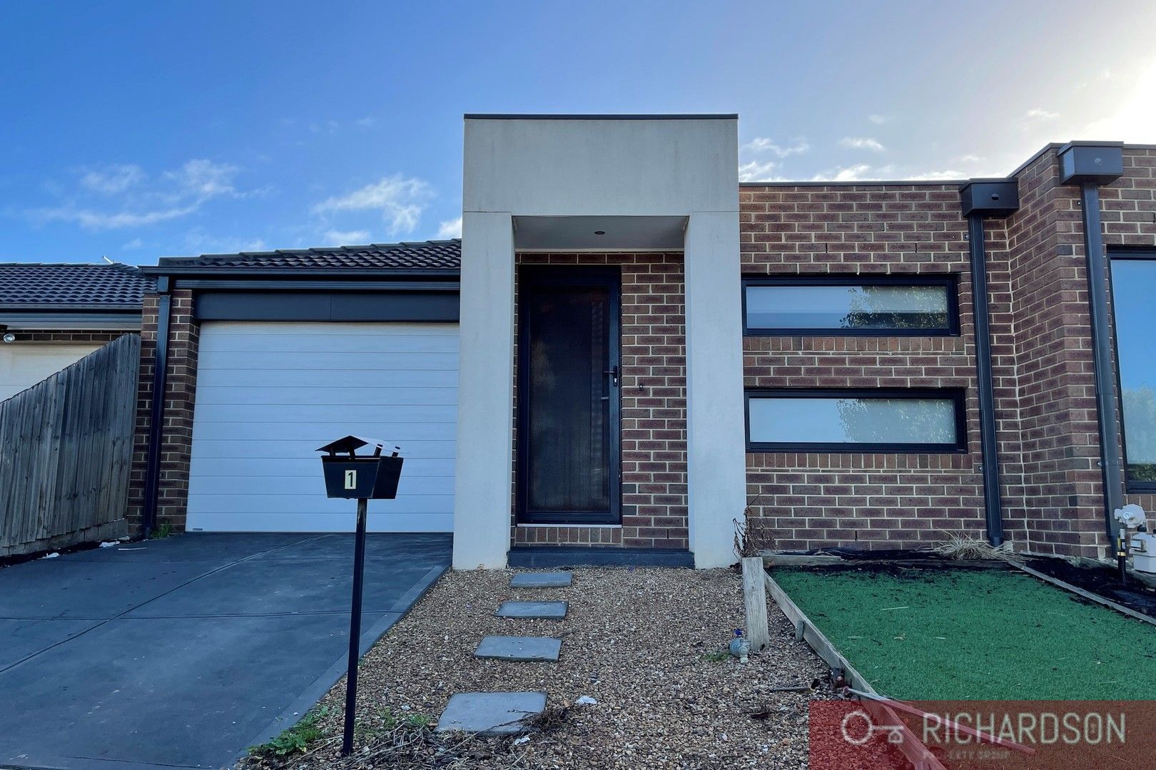 3 bedrooms Apartment / Unit / Flat in 1/248 Bethany Road TARNEIT VIC, 3029