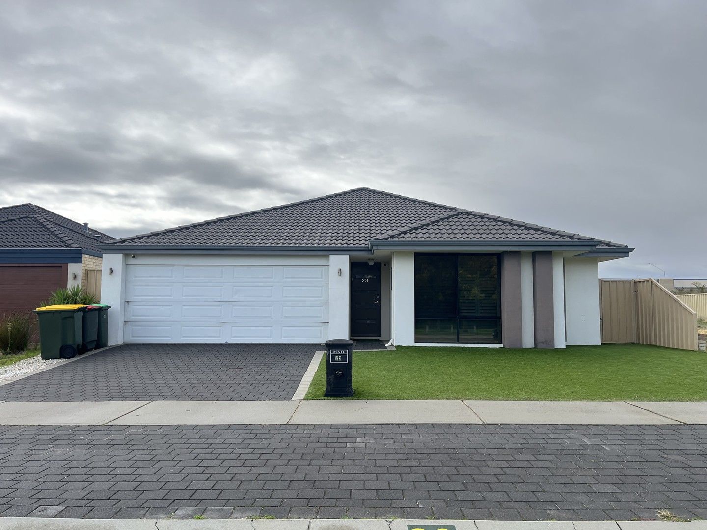 4 bedrooms House in 23 Tobermory Cres BUTLER WA, 6036