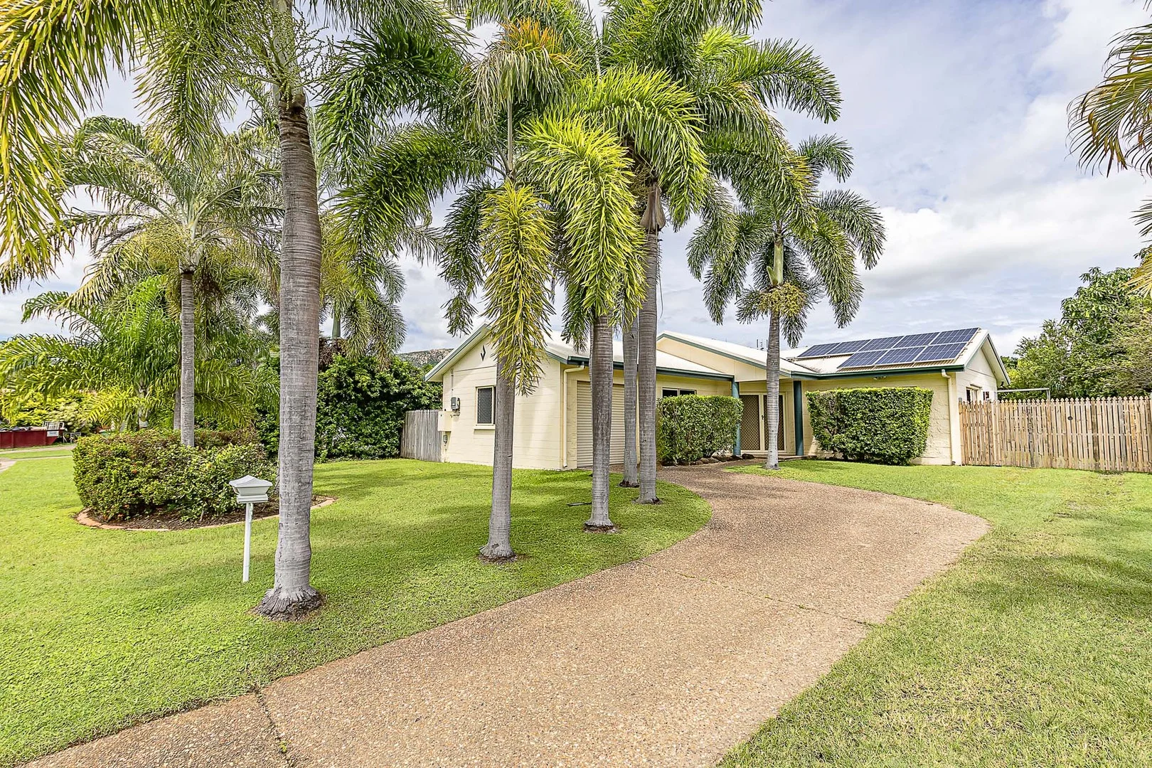 4 McCullough Court, Annandale QLD 4814