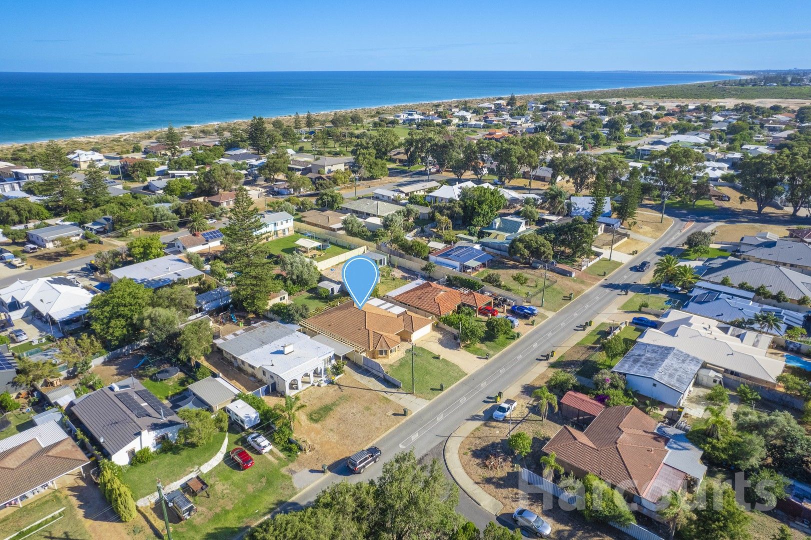 4 bedrooms House in 9 Challenger Road MADORA BAY WA, 6210