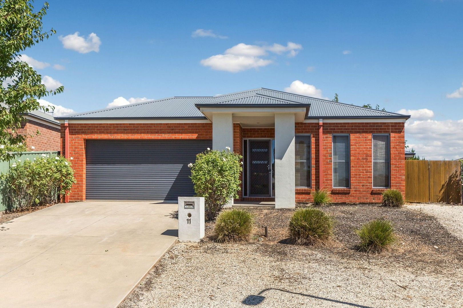 3 bedrooms House in 11 St James Wood Drive NORTH BENDIGO VIC, 3550