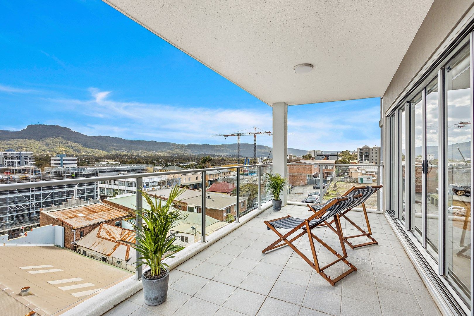 2 bedrooms Apartment / Unit / Flat in 15/10 Thomas Street WOLLONGONG NSW, 2500
